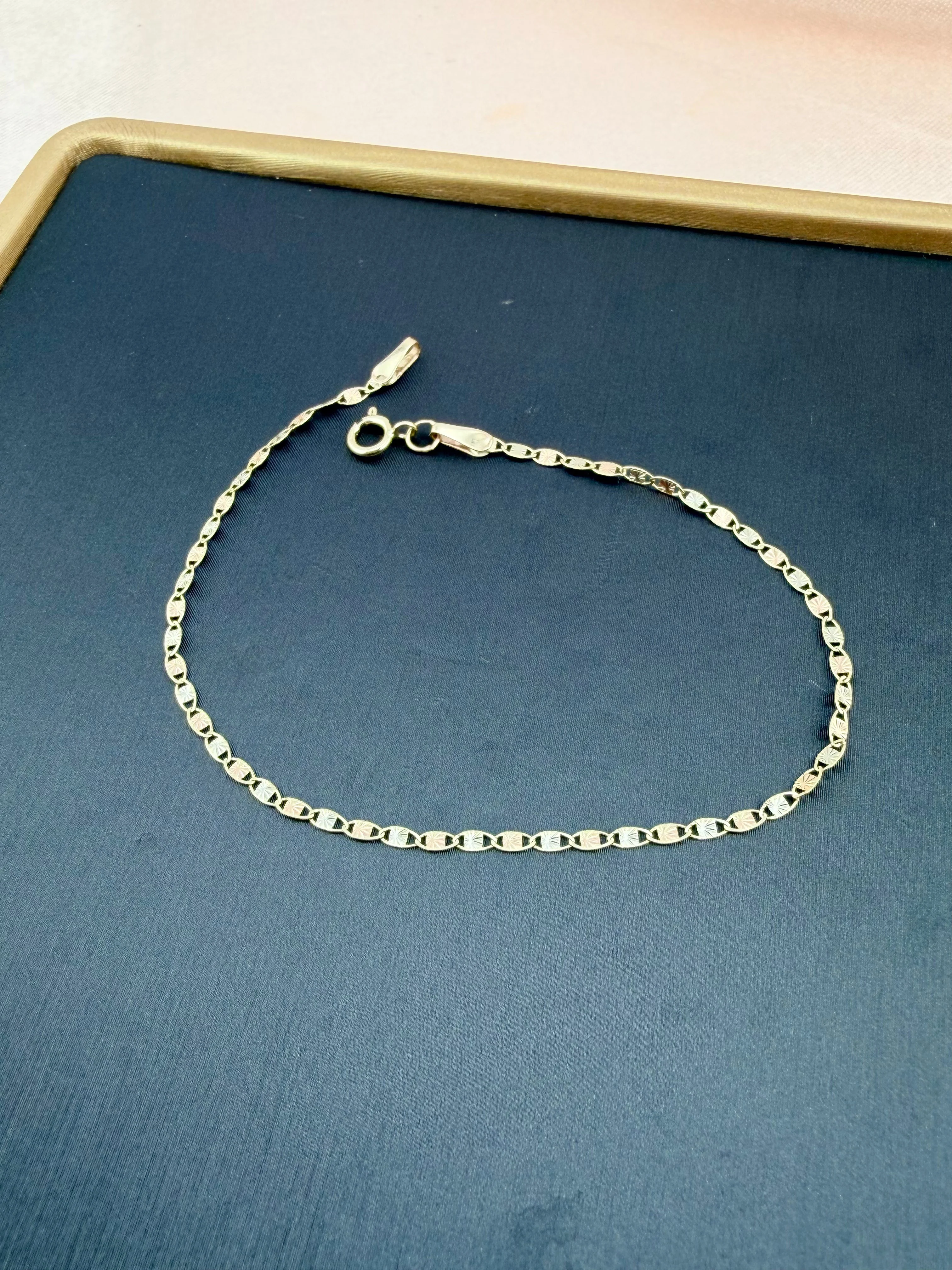 10K Solid Gold 3 Tone Diamond-Cut Chain 7" - Pulcera Oro - Image 4