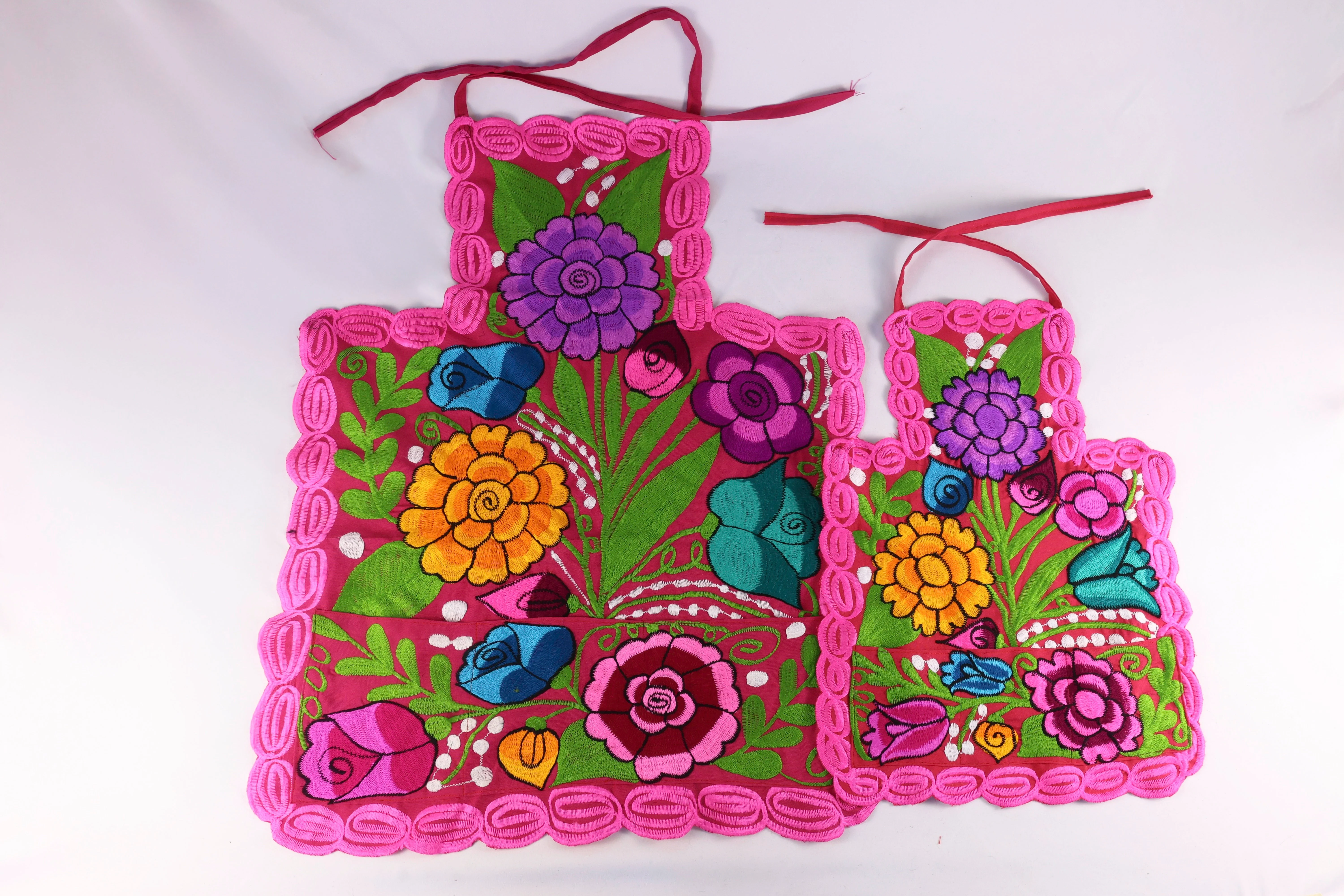 Embroidered Floral Apron 2 Pc Set - Juego Mandil Mama Hija - Image 5