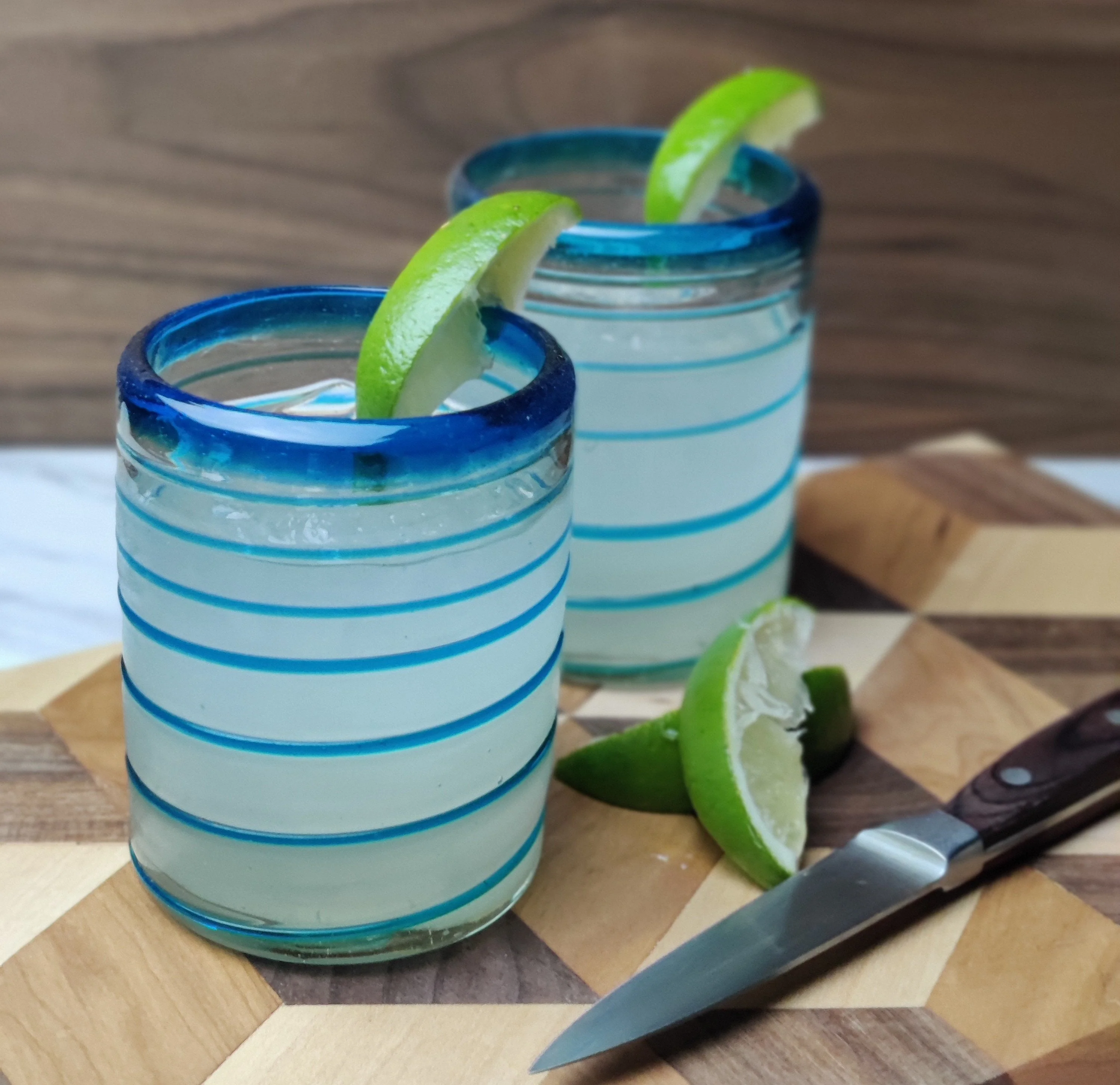 Hand Blown Mexican Drinking Glasses – Set of 6 Tumbler Glasses with an Aqua Spiral Design (10 oz each) - Image 3
