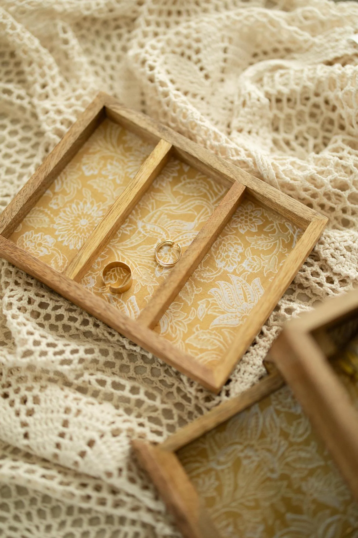 Hand-carved Mango Wood Jewelry Box - Image 4