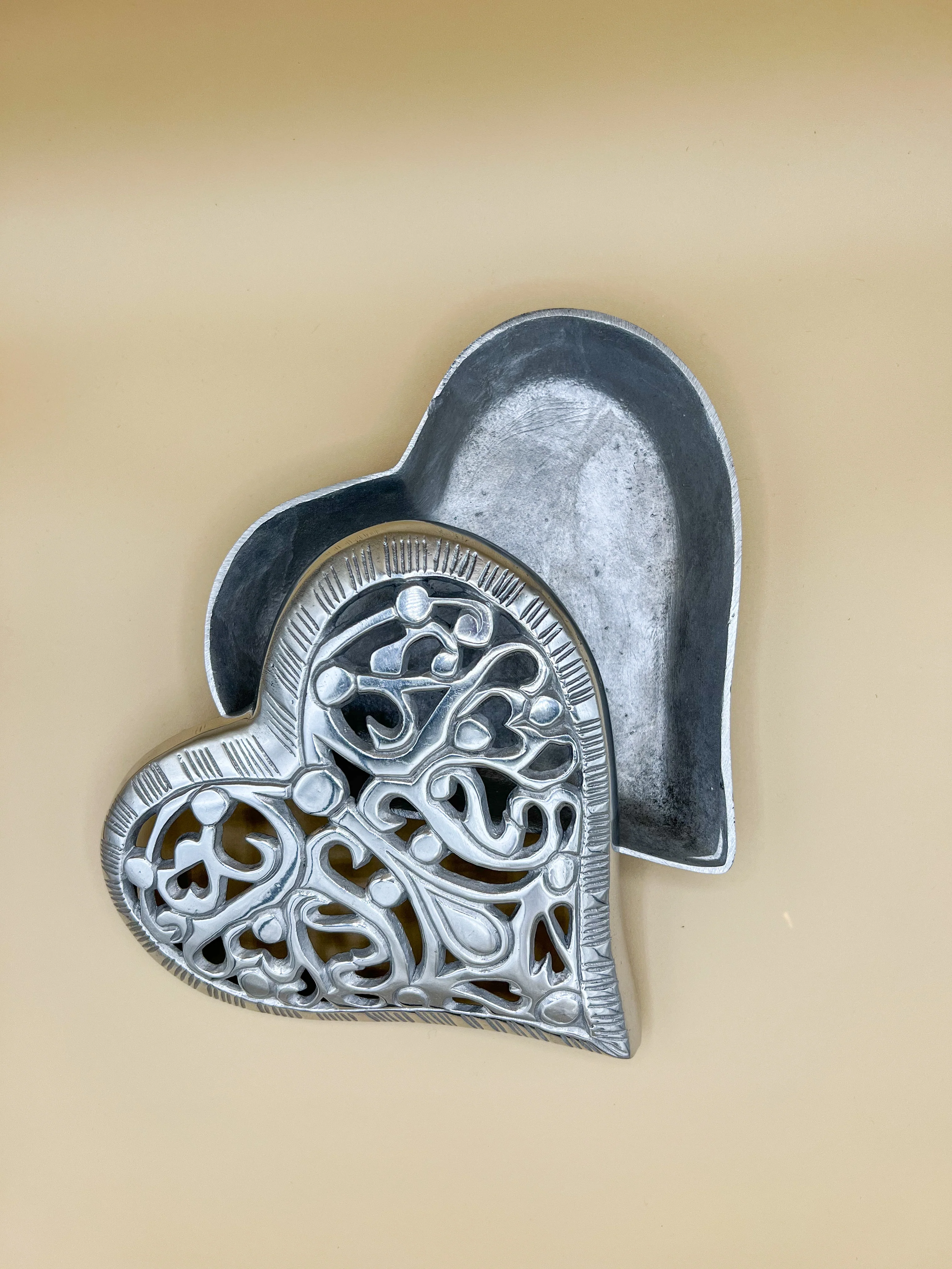 Pewter Heart Shaped Jewelry Box - Alhajero Corazon - Image 4
