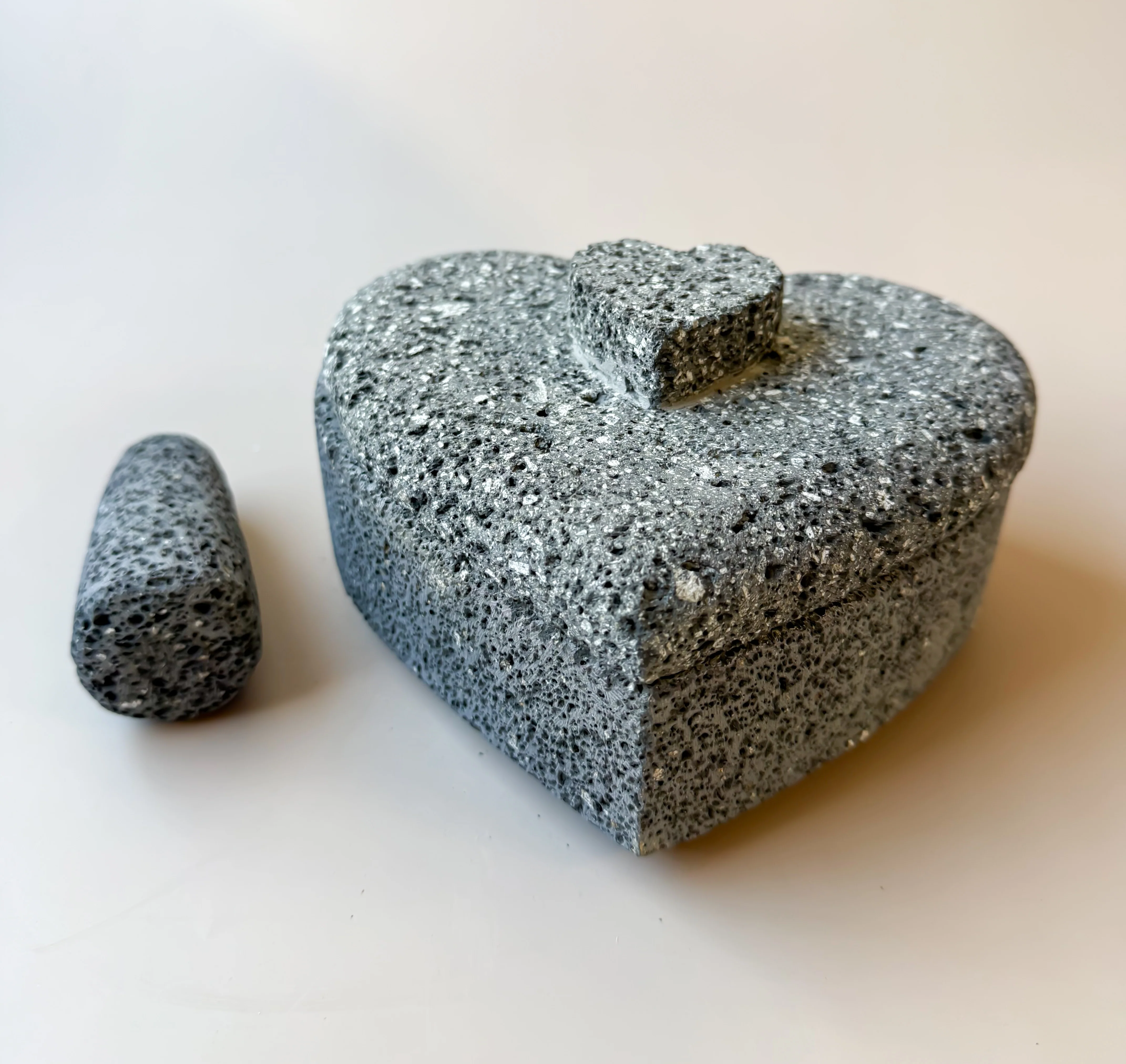 Heart Shaped Molcajete - Molcajete Corazon - Image 9