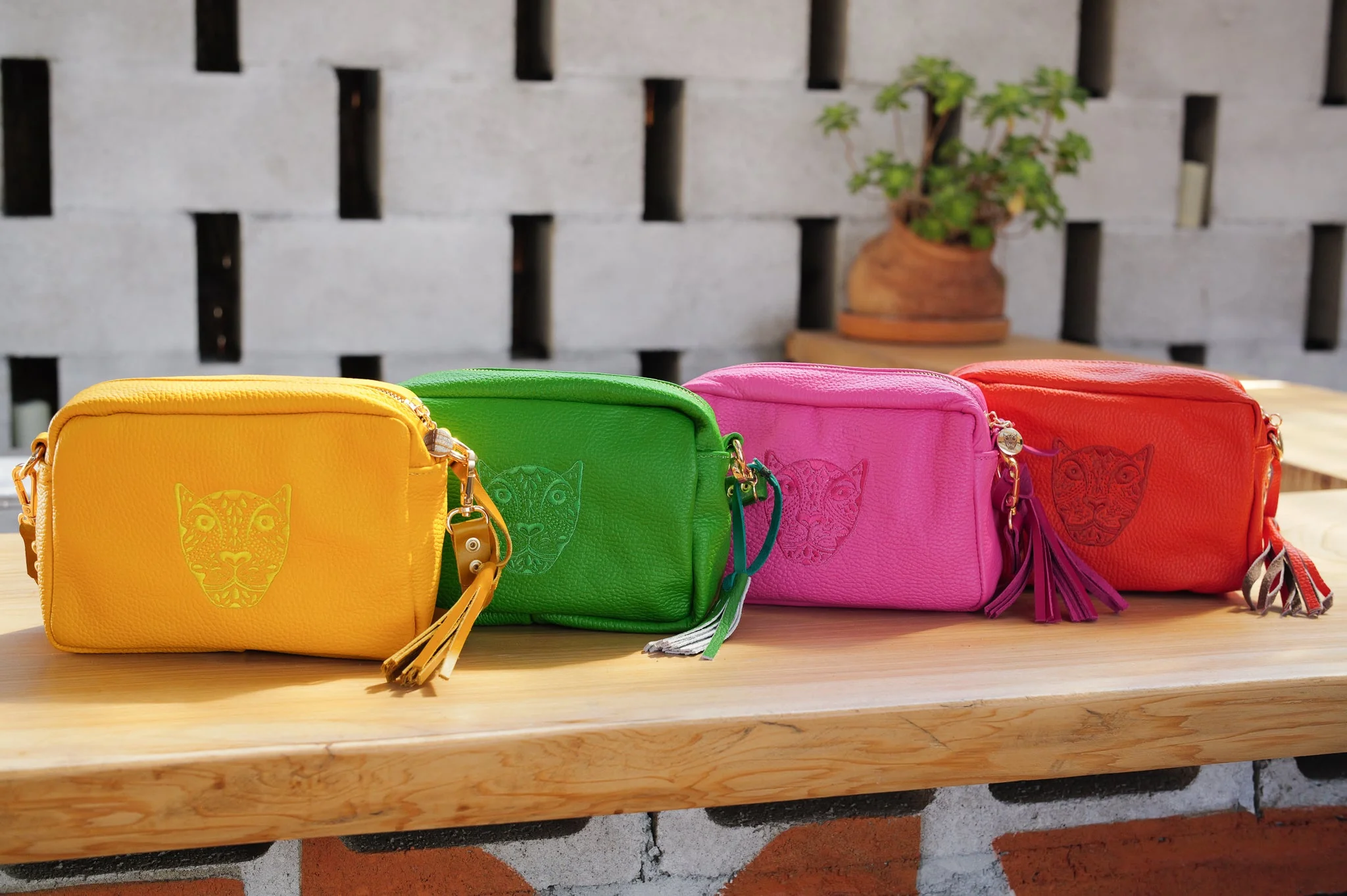 JAGUAR LUCIA CROSSBODY// GREEN - Image 3