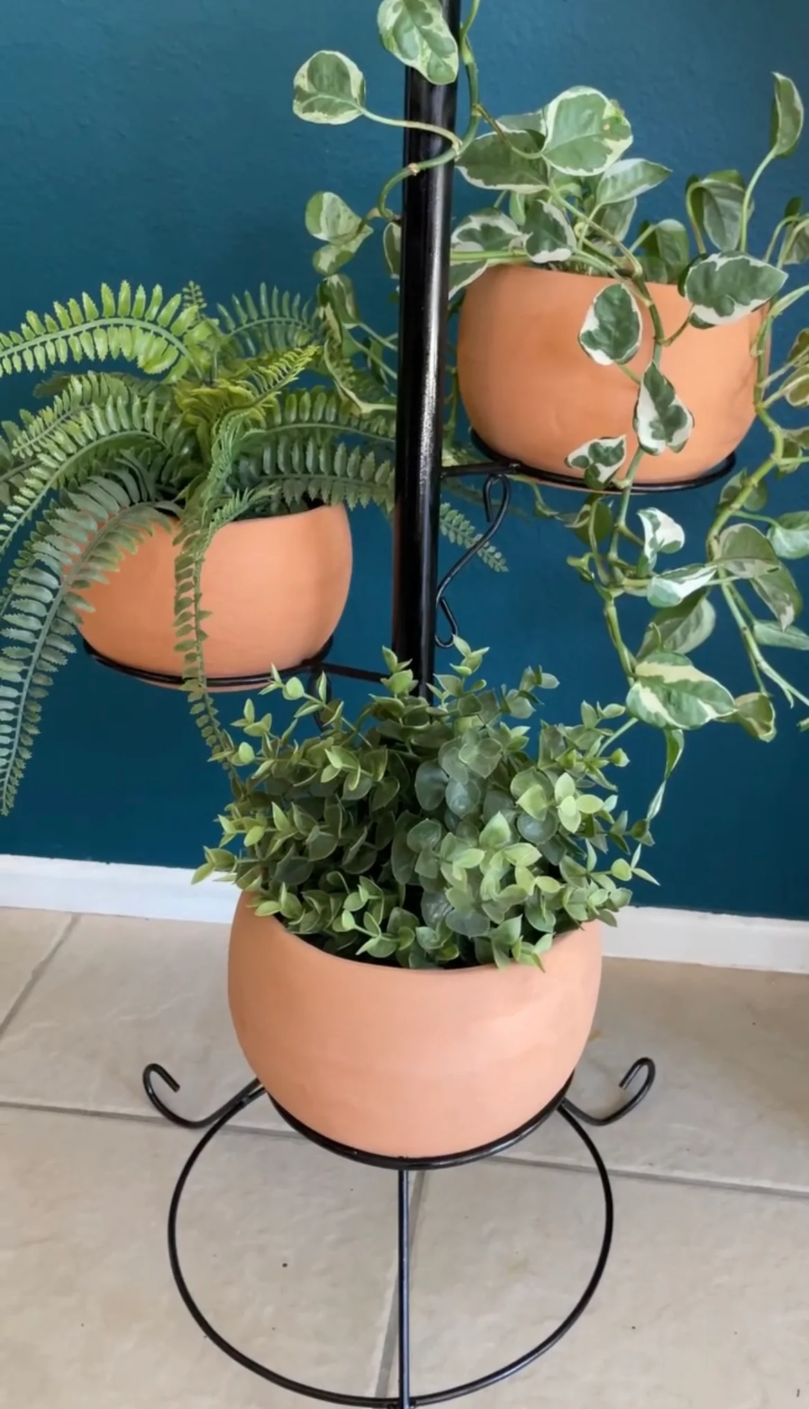 Metal Umbrella 43 Inches Plant Stand With Terracotta Planters - Image 2