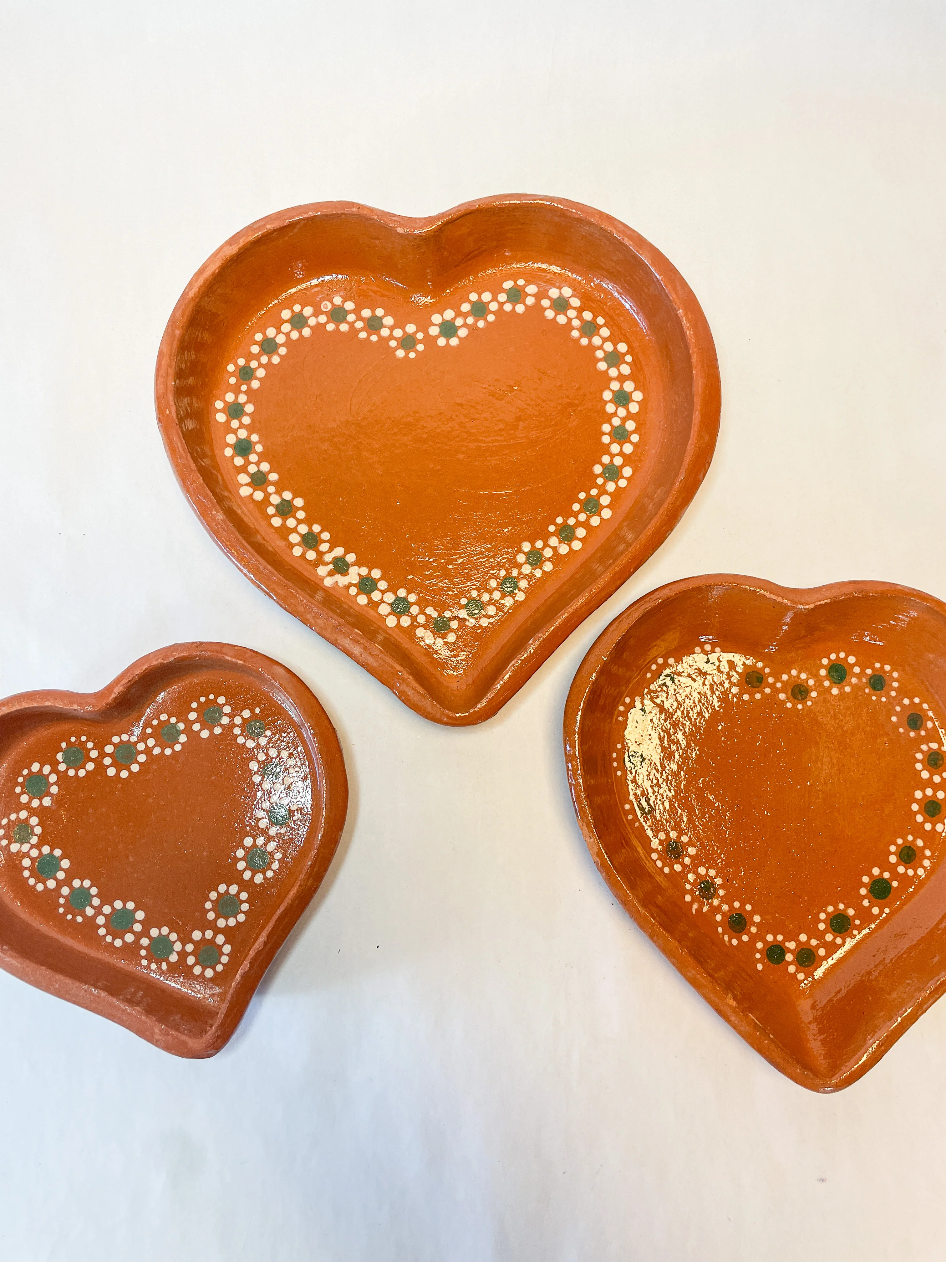 Traditional Mexican Clay Heart Plate Set of 2 - Plato Corazon Barro - Image 2