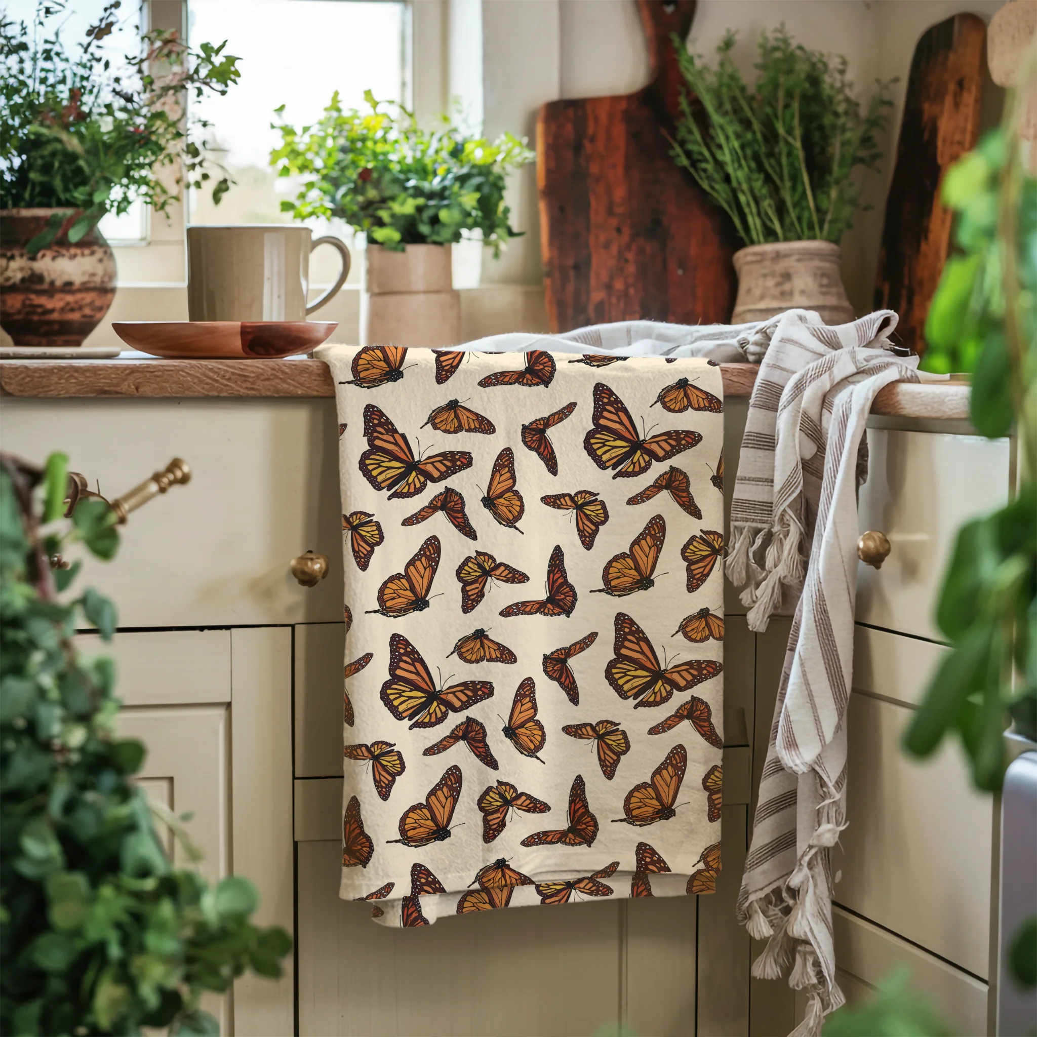 Monarch butterflies kitchen towel. Set of 2 kitchen towels. - Image 6