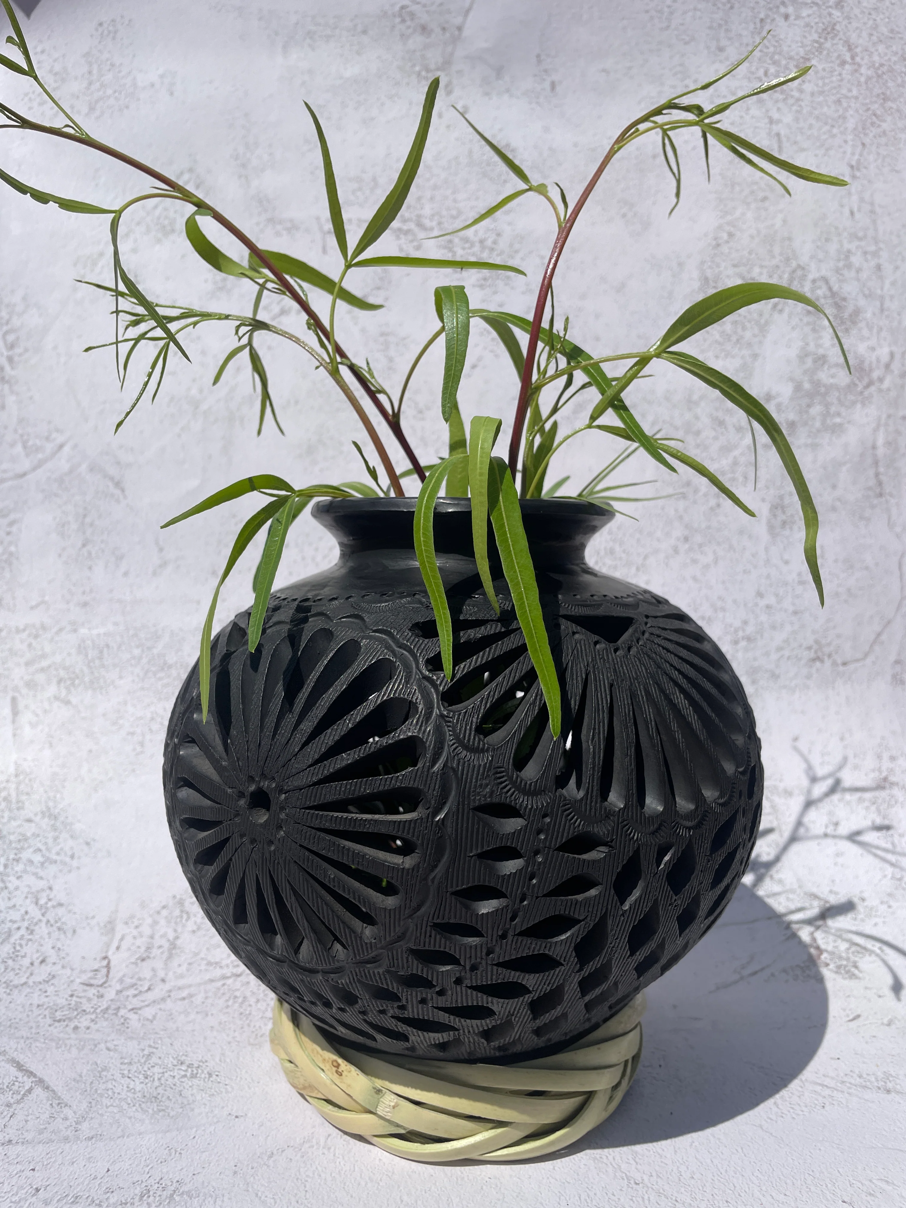 Oaxaca Black Clay Vase Round - Barro Negro Florero