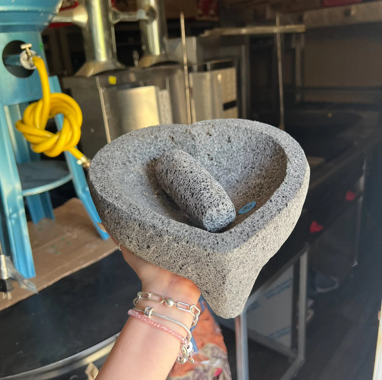 Original Heart Molcajete 100% Volcanic - Molcajete Corazon