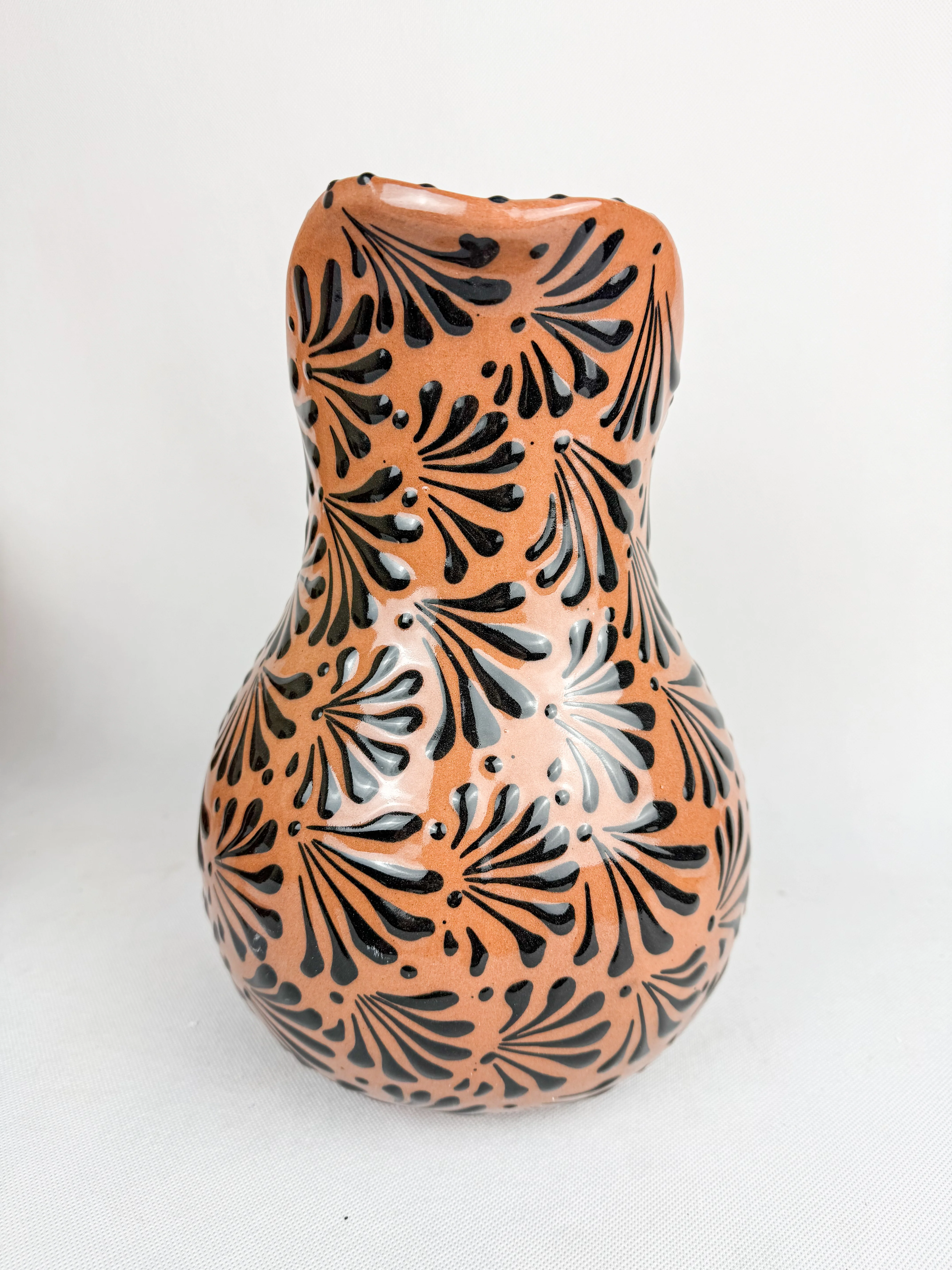 Talavera Style Pitcher Pink Brown - Jarra Engobe - Image 3
