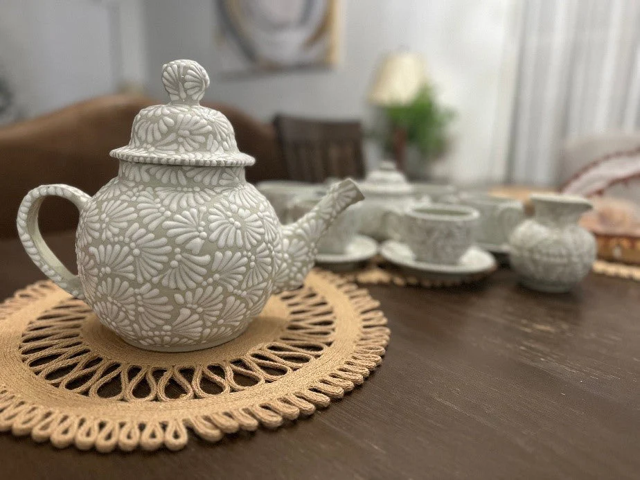 Talavera Tea Set (Cream/White) - Juego de Te Blanco - Image 2
