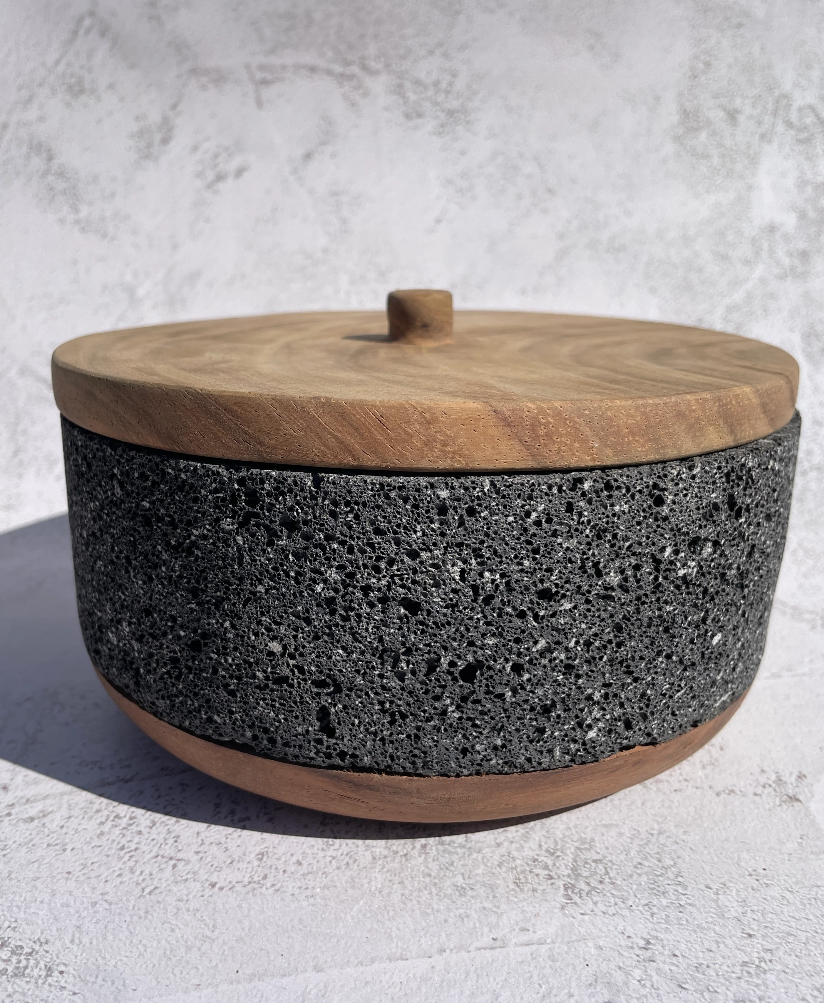Volcanic Stone Tortillero With Wood Lid Tortillero Piedra Volcanica Tortillero Mexicano Tortillero de Madera - Image 5